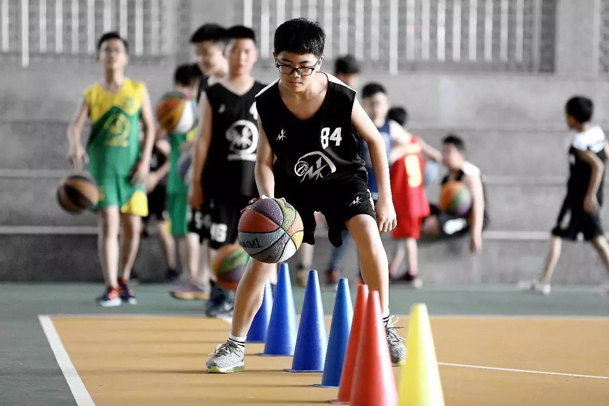 幼儿篮球训练内容与要求有哪些?_0